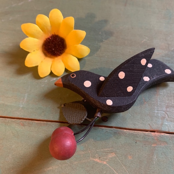 Rare Vintage 70's Painted Black Polka Dot Bird & Cherries Brooch - Handmade - Picture 2 of 9